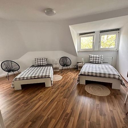 Zimmer Im Zentrum - In Der Naehe Zum Hauptbahnhof Paderborn Esterno foto