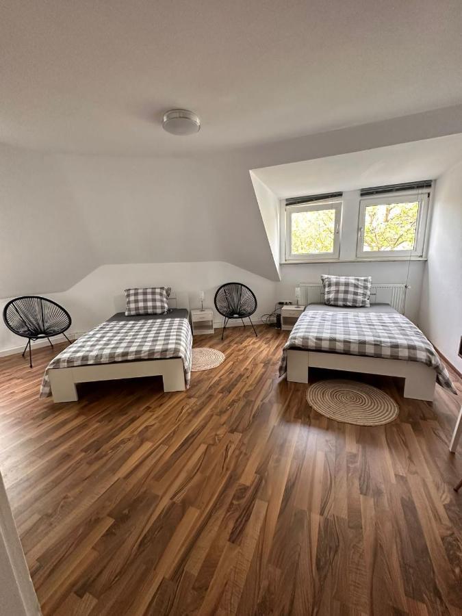 Zimmer Im Zentrum - In Der Naehe Zum Hauptbahnhof Paderborn Esterno foto