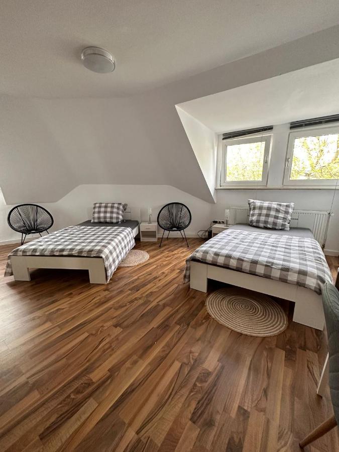 Zimmer Im Zentrum - In Der Naehe Zum Hauptbahnhof Paderborn Esterno foto
